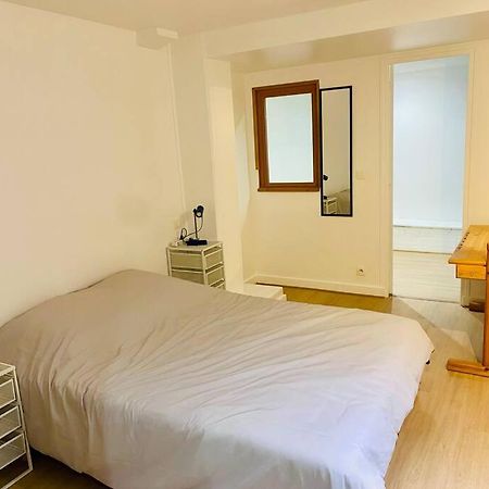 Maisonnette Au Calme Proche T2 拉加雷讷科隆布 外观 照片