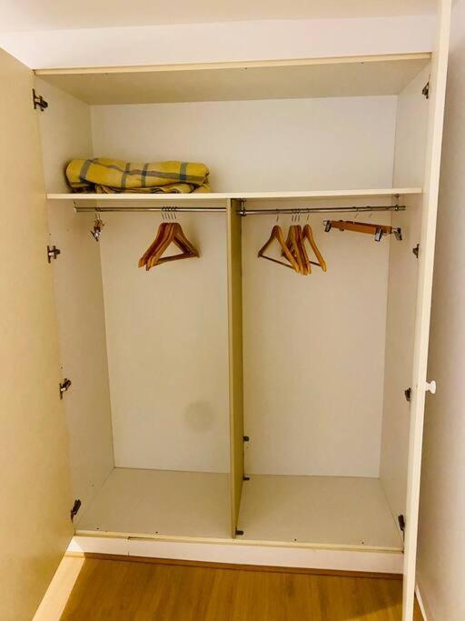 Maisonnette Au Calme Proche T2 拉加雷讷科隆布 外观 照片