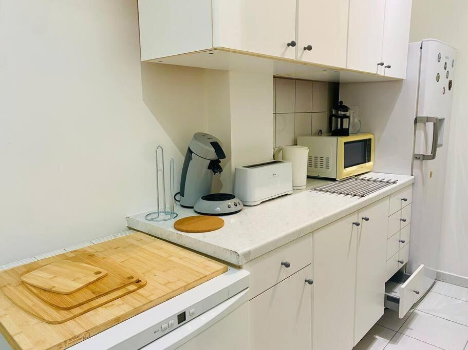 Maisonnette Au Calme Proche T2 拉加雷讷科隆布 外观 照片