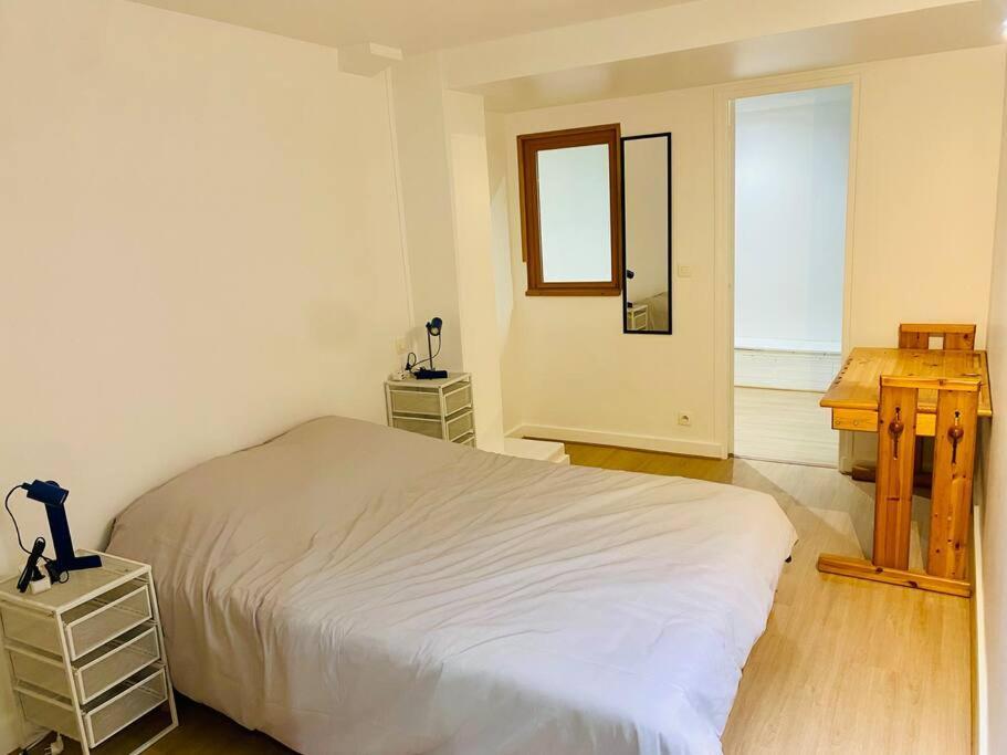 Maisonnette Au Calme Proche T2 拉加雷讷科隆布 外观 照片